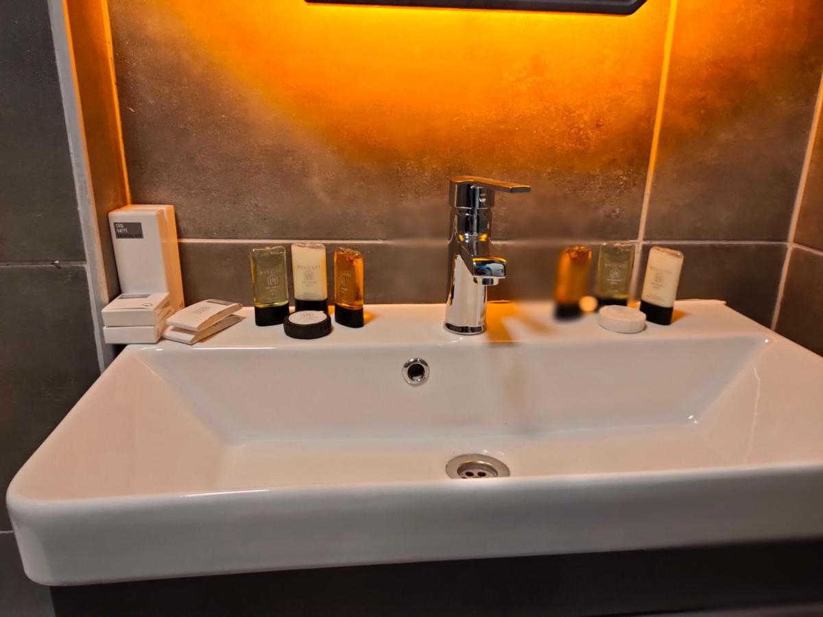 Airport Hotel & Private Trasportation Istanbul Airport-By Loft Arnavutkoy エクステリア 写真